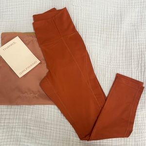 Girlfriend Collectives leggings with original pouch nowt